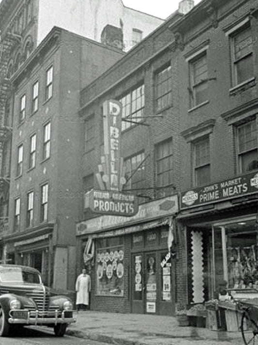 273 Bleecker Street ca. 1940. Future location of Matt Umanov Guitars.