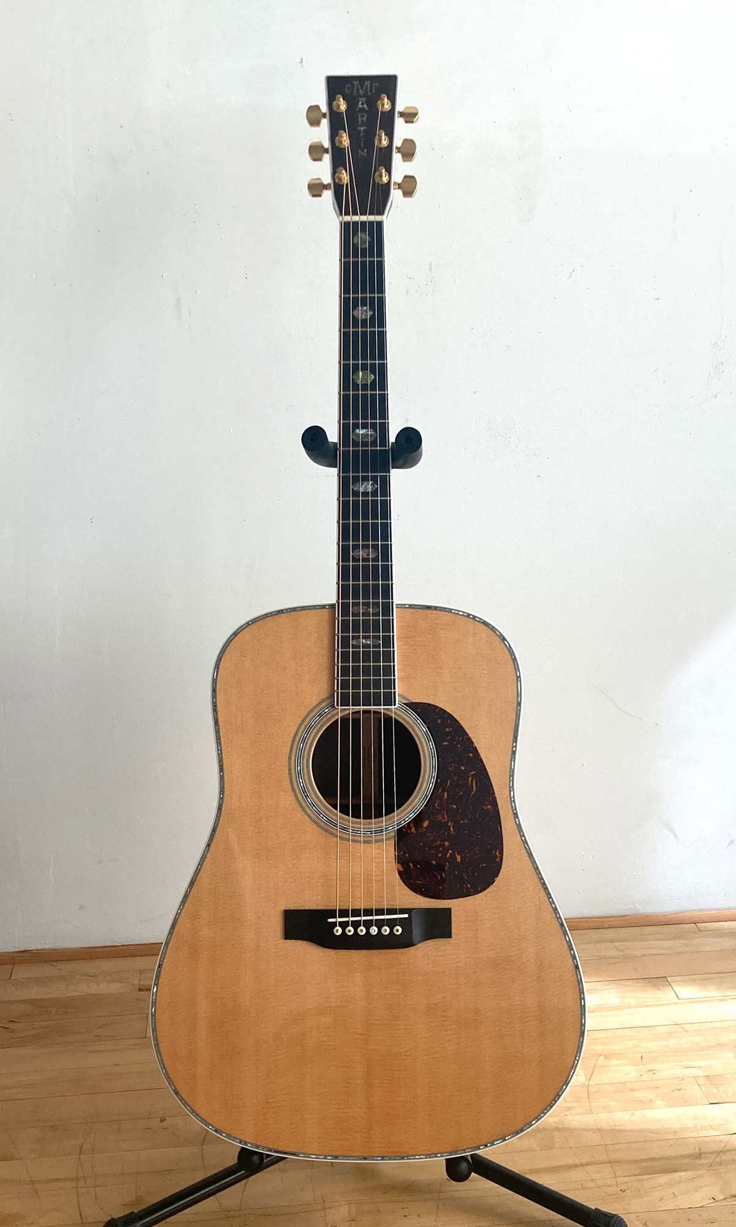 Instruments – Matt Umanov Guitars